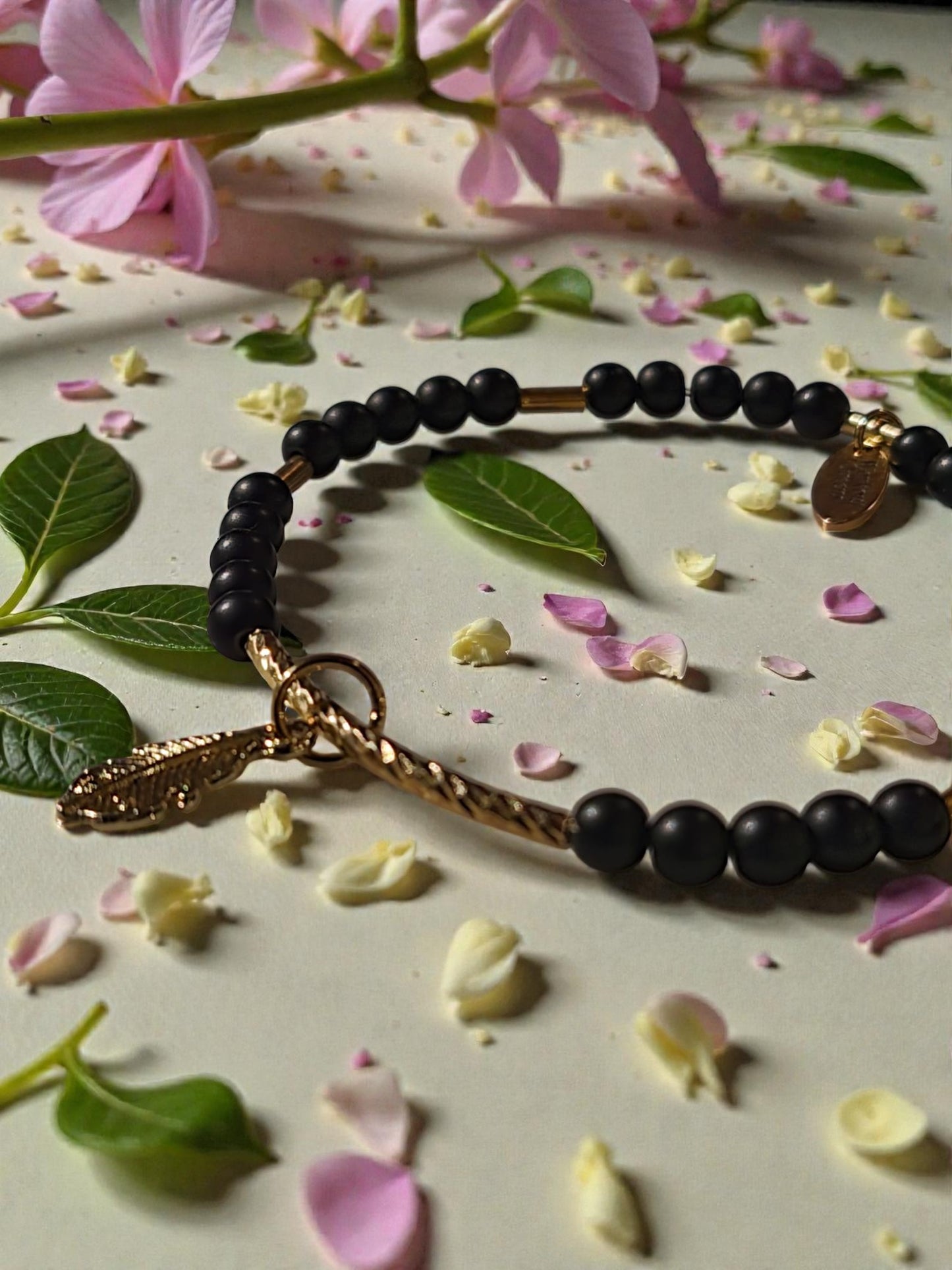 Noir Feather (Matt black agate)